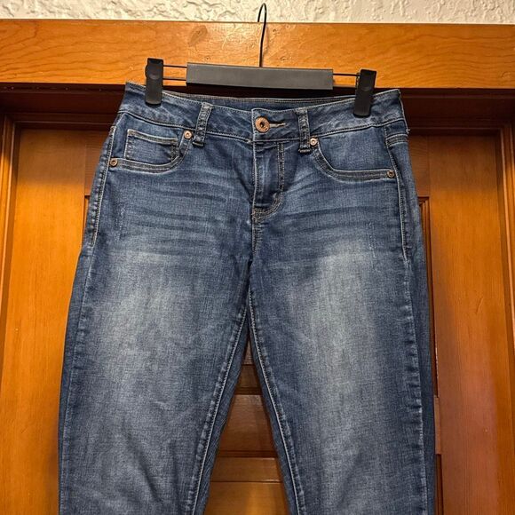 Maurices Medium Blue Wash Jeggings Women’s Extra Small Regular Distressed - Picture 2 of 7